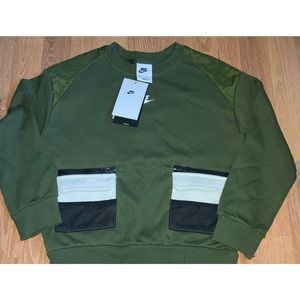 Nike Boys Army Green  Crewneck sweatshirt NWT. Nike.